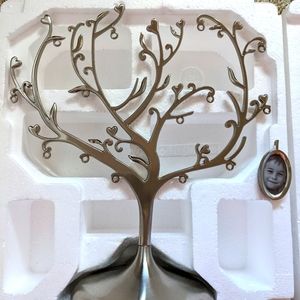Family tree photo frame from Papyrus